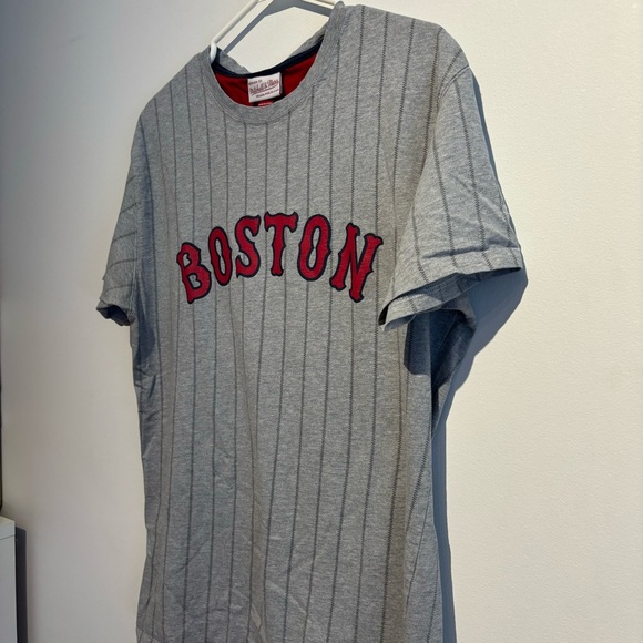 Boston Red Sox MLB Mitchell & Ness Vintage Pinstripes Gray T  Shirt Large - Picture 4 of 11